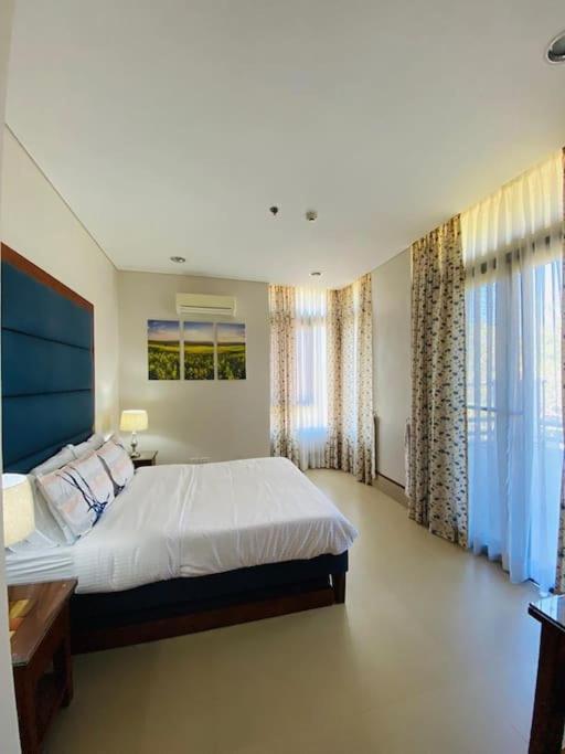 Appartamento Anvaya Cove Penthouse Unit 10-2 Br. Morong  Esterno foto
