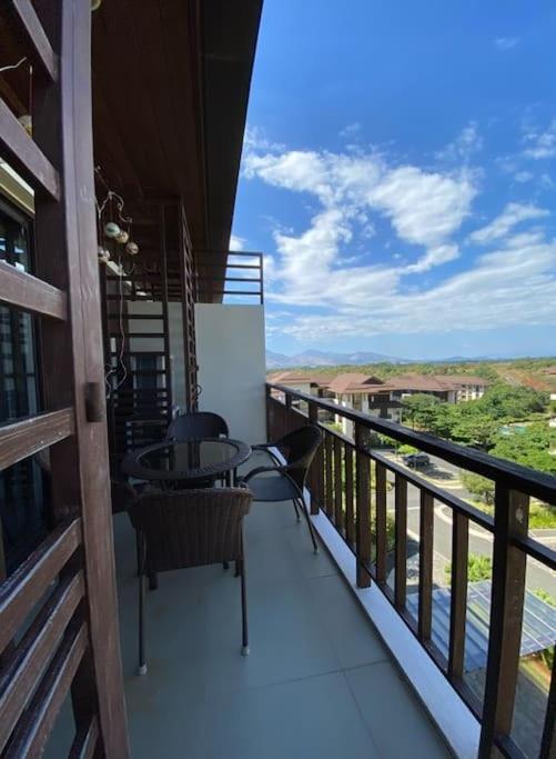 Appartamento Anvaya Cove Penthouse Unit 10-2 Br. Morong  Esterno foto