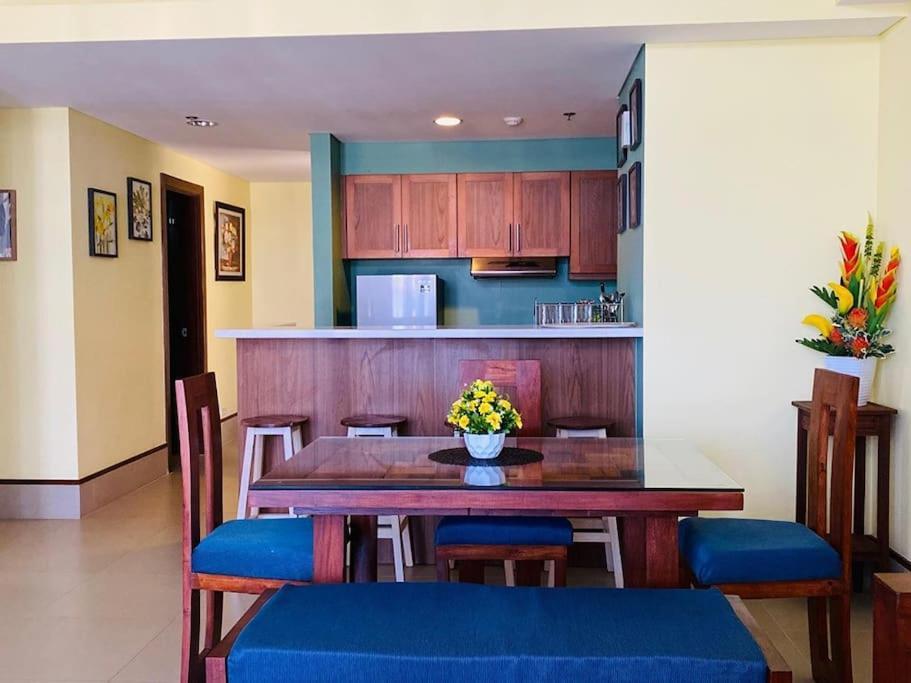 Appartamento Anvaya Cove Penthouse Unit 10-2 Br. Morong  Esterno foto